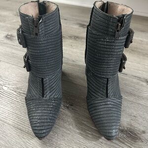 Freebird by Steven Joey Size 8